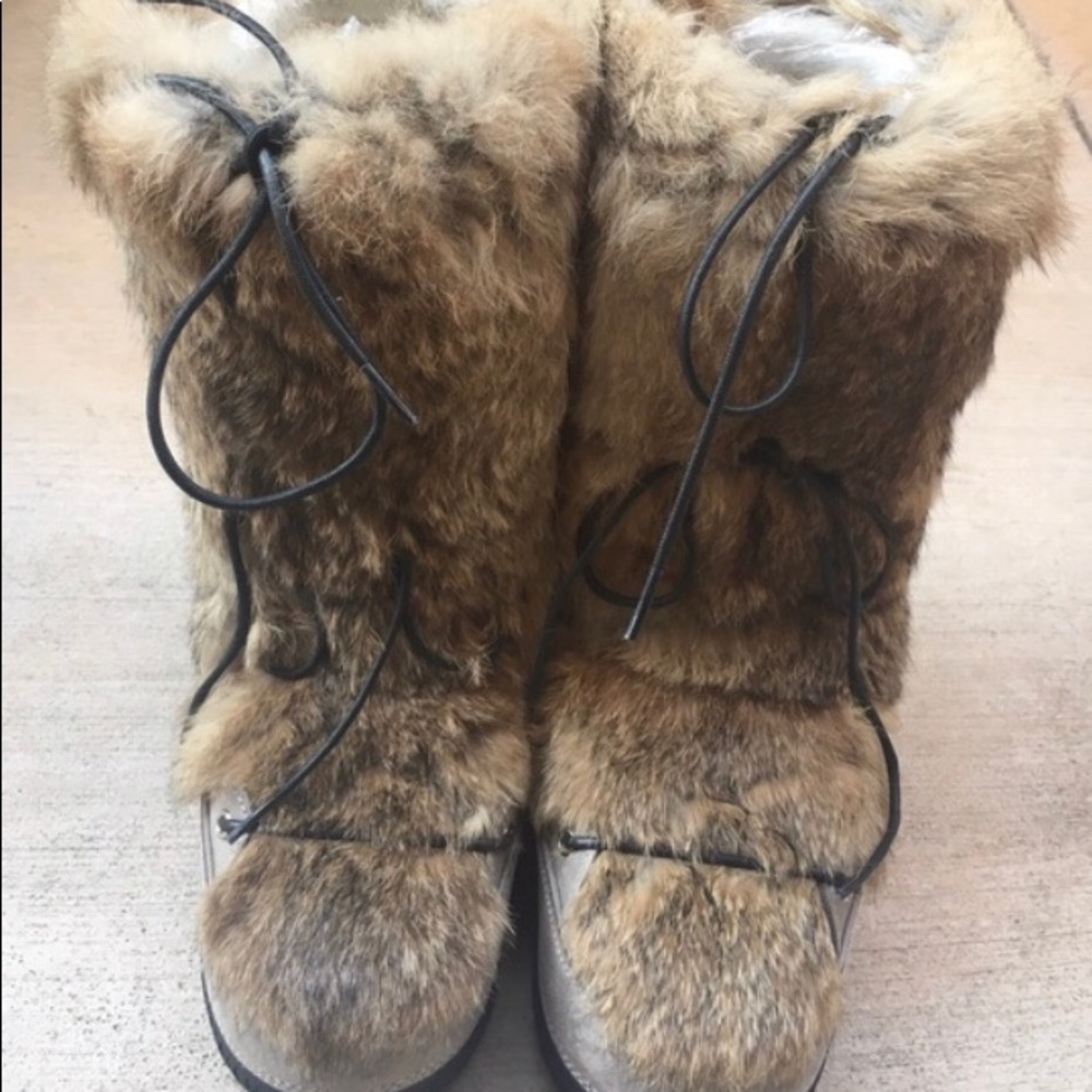 Ferragamo Rabbit Fur Moon Boot - Picture 2 of 3